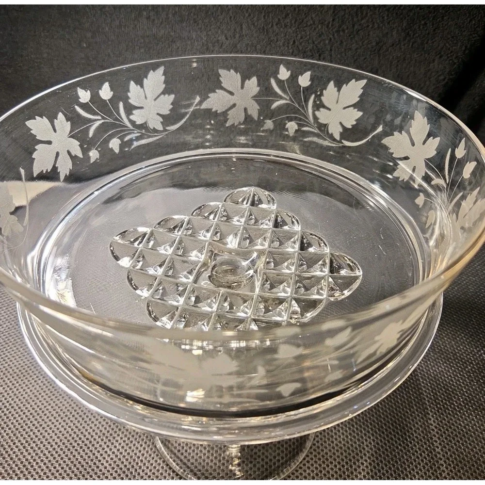 Vntg EAPG Ripley US Glass Pavonia Pineapple Stem Open Compote W/ Leaves 9.5 T